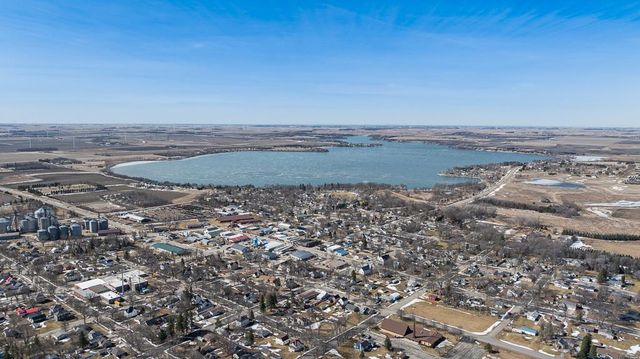 509 Cottage Avenue, Hendricks, MN 56136