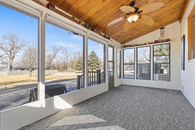 509 Cottage Avenue, Hendricks, MN 56136