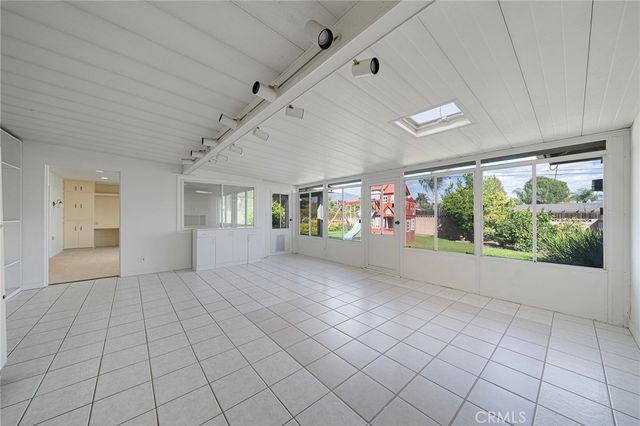 1848 N 2nd, Upland, CA 91784