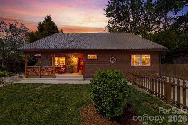 107 5th Street, Black Mountain, NC 28711