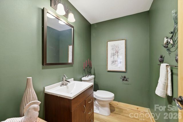 107 5th Street, Black Mountain, NC 28711