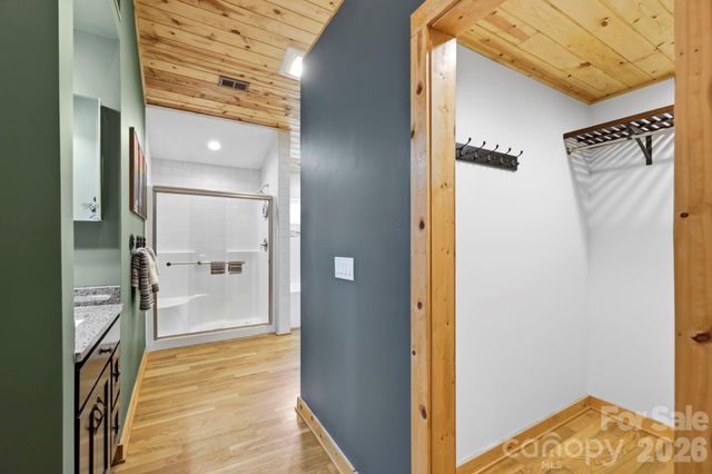 107 5th Street, Black Mountain, NC 28711