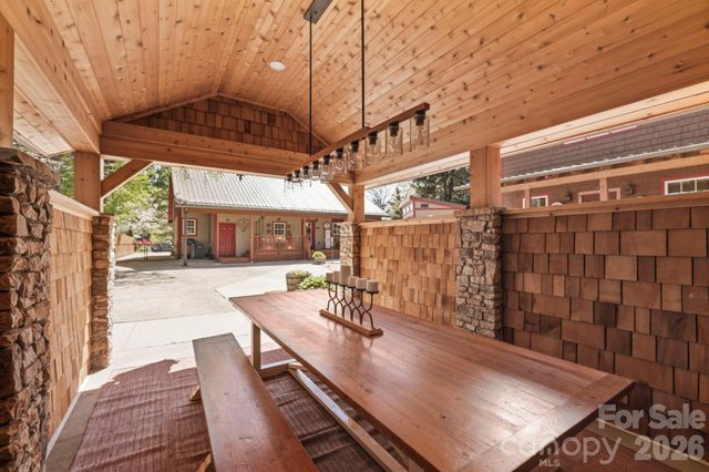107 5th Street, Black Mountain, NC 28711
