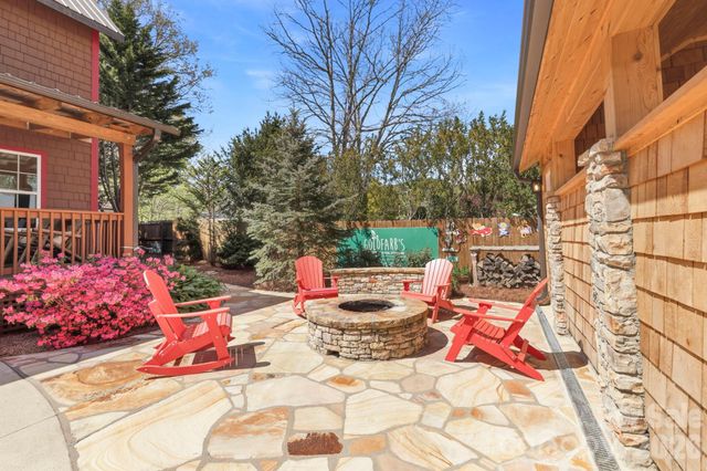 107 5th Street, Black Mountain, NC 28711