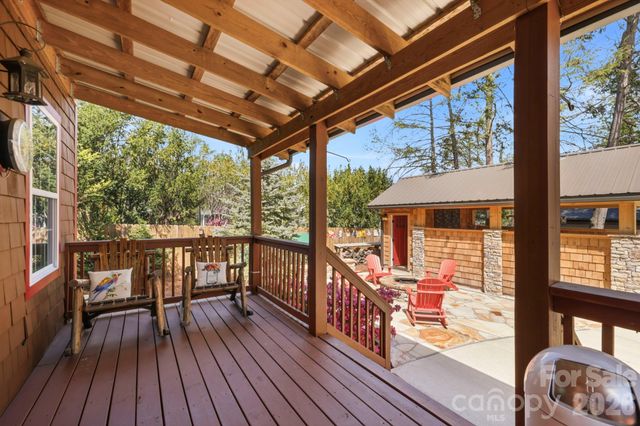 107 5th Street, Black Mountain, NC 28711