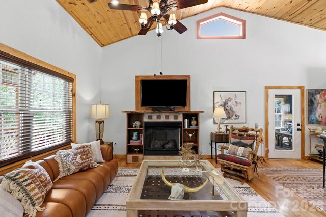 107 5th Street, Black Mountain, NC 28711