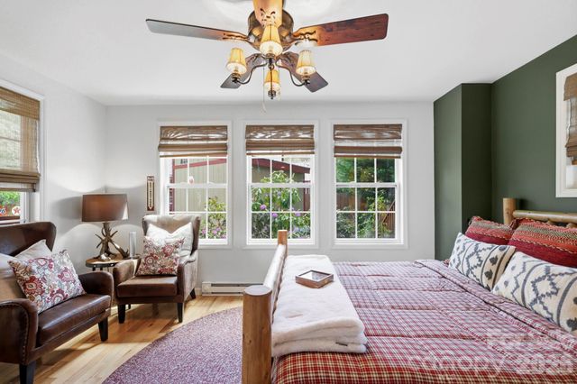 107 5th Street, Black Mountain, NC 28711