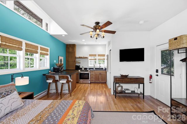 107 5th Street, Black Mountain, NC 28711