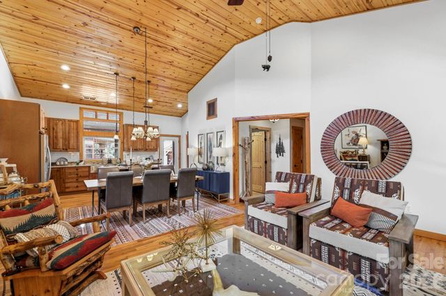 107 5th Street, Black Mountain, NC 28711
