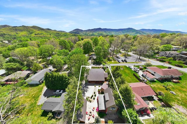 107 5th Street, Black Mountain, NC 28711