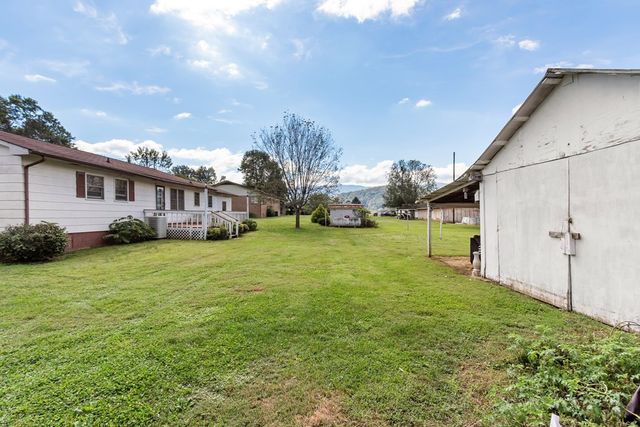 299 Sunland Drive, Andrews, NC 28901