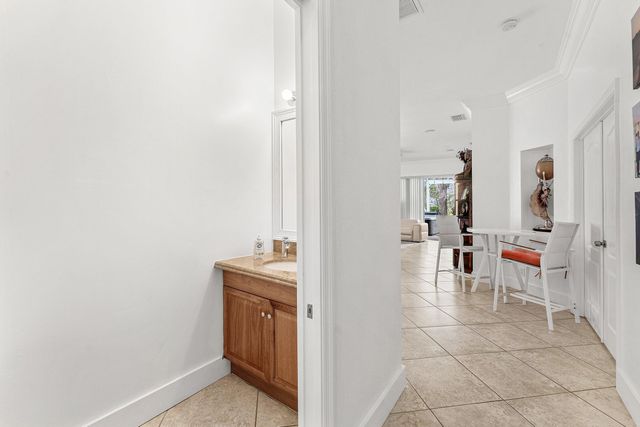 139 Berenger Walk, Royal Palm Beach, FL 33414