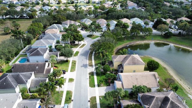 139 Berenger Walk, Royal Palm Beach, FL 33414