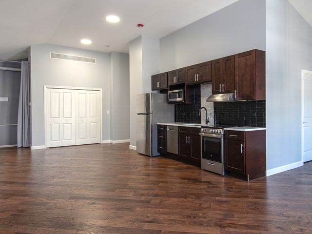 2224 Ferry Road C103, Naperville, IL 60563