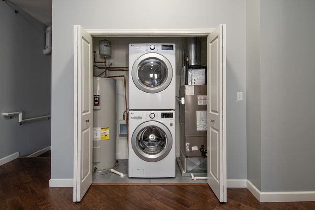 2224 Ferry Road C103, Naperville, IL 60563