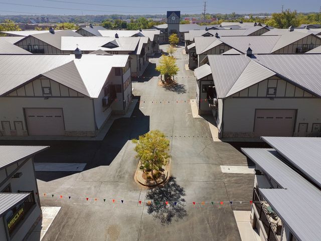 2224 Ferry Road C103, Naperville, IL 60563