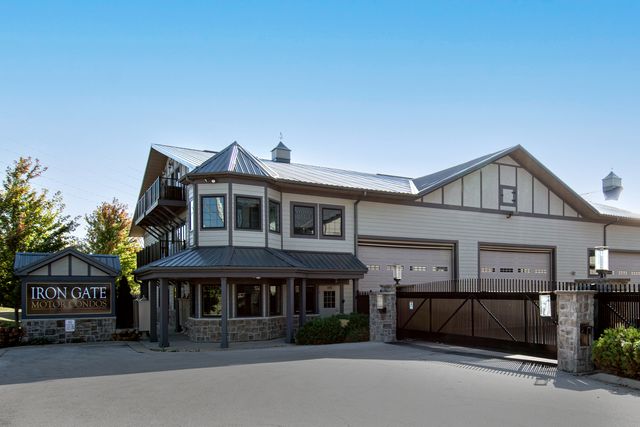 2224 Ferry Road C103, Naperville, IL 60563