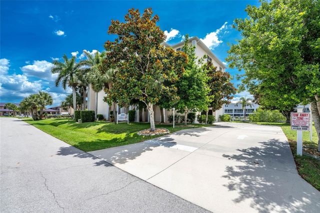 268 LEWIS CIRCLE 143, Punta Gorda, FL 33950