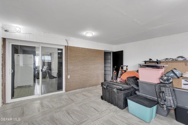 5861 Macaw Avenue, El Paso, TX 79924