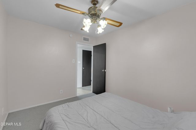 5861 Macaw Avenue, El Paso, TX 79924