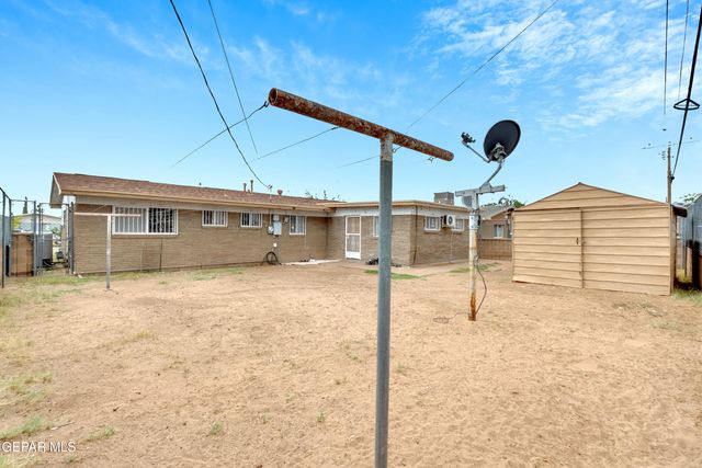 5861 Macaw Avenue, El Paso, TX 79924