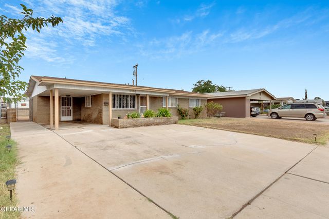 5861 Macaw Avenue, El Paso, TX 79924