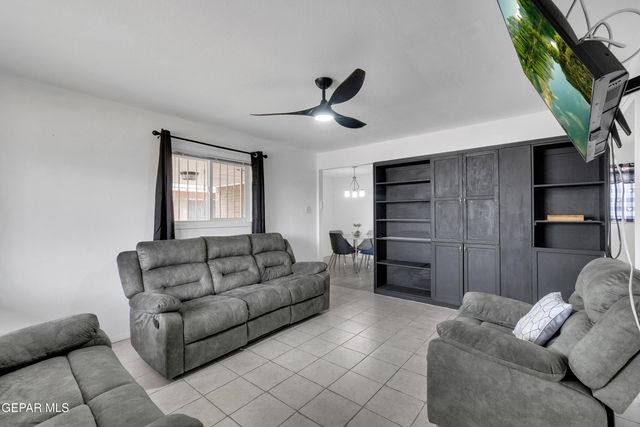 5861 Macaw Avenue, El Paso, TX 79924