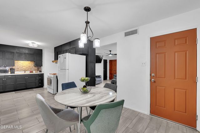 5861 Macaw Avenue, El Paso, TX 79924