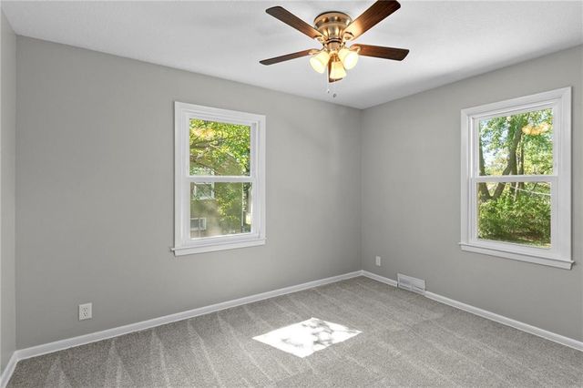 5104 N Lister Avenue, Kansas City, MO 64119