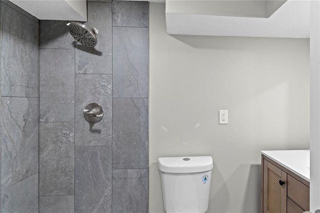 5104 N Lister Avenue, Kansas City, MO 64119