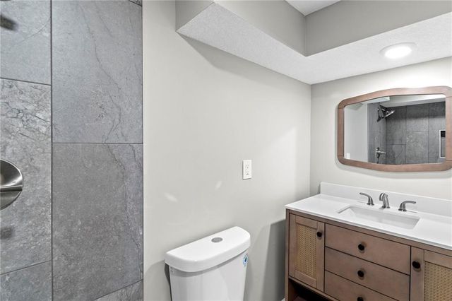 5104 N Lister Avenue, Kansas City, MO 64119