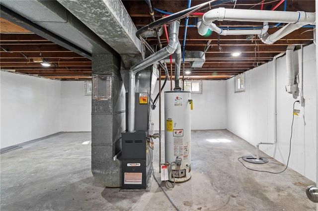 5104 N Lister Avenue, Kansas City, MO 64119