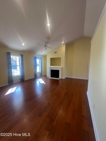 902 Eastman Creek Drive, Beaufort, NC 28516