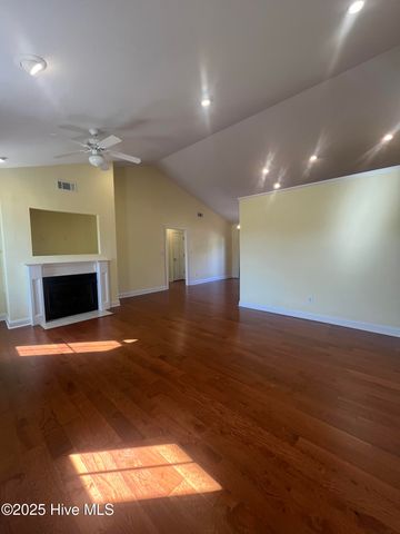 902 Eastman Creek Drive, Beaufort, NC 28516