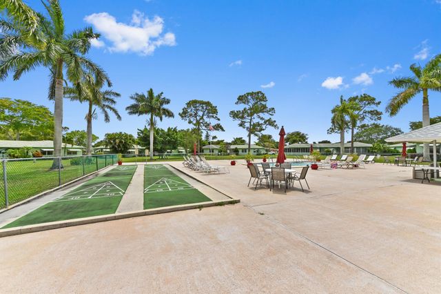 634 Hummingbird Lane, Delray Beach, FL 33445