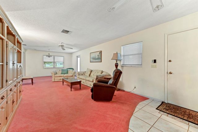 634 Hummingbird Lane, Delray Beach, FL 33445