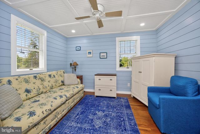 11 W 5TH AVE, Trappe, PA 19426