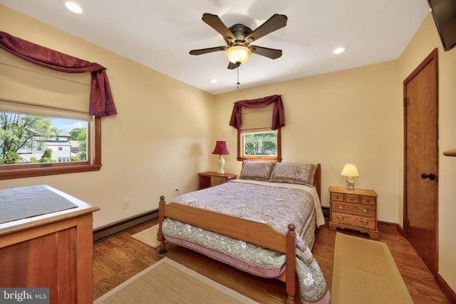 11 W 5TH AVE, Trappe, PA 19426
