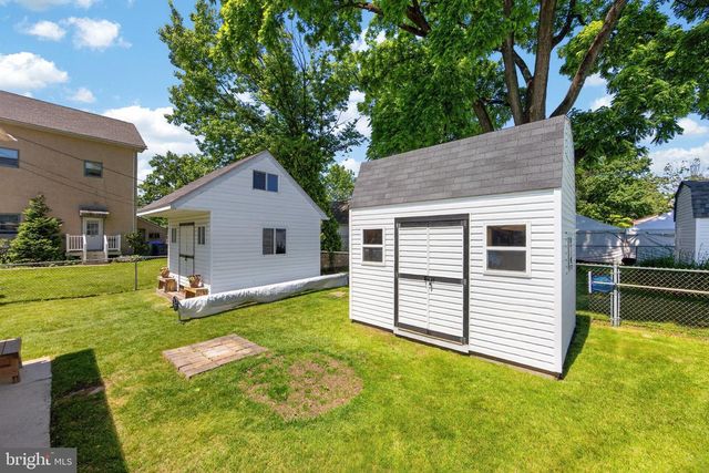 11 W 5TH AVE, Trappe, PA 19426