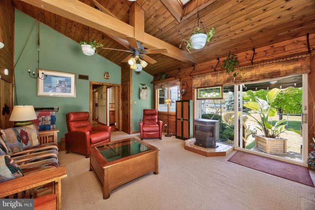 11 W 5TH AVE, Trappe, PA 19426