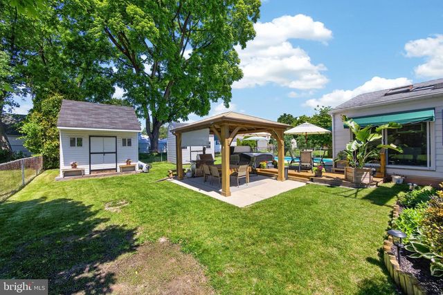 11 W 5TH AVE, Trappe, PA 19426