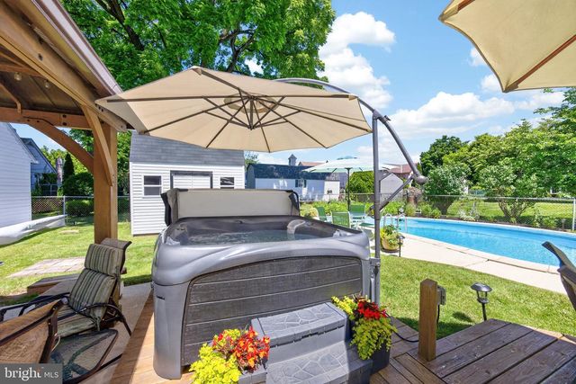 11 W 5TH AVE, Trappe, PA 19426