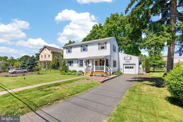11 W 5TH AVE, Trappe, PA 19426