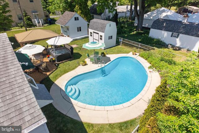 11 W 5TH AVE, Trappe, PA 19426