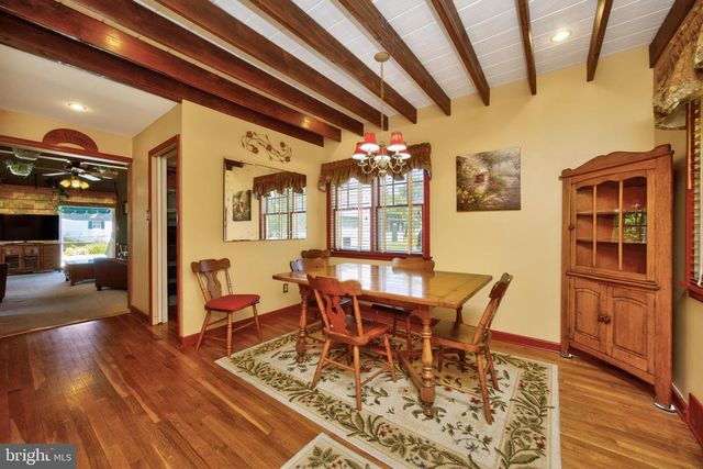 11 W 5TH AVE, Trappe, PA 19426