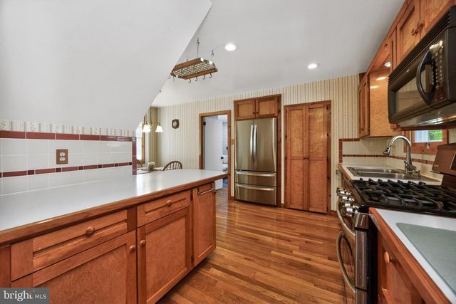 11 W 5TH AVE, Trappe, PA 19426
