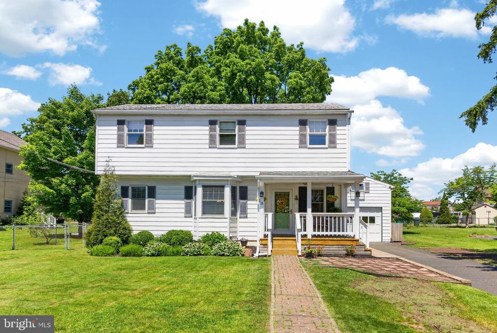 11 W 5TH AVE, Trappe, PA 19426
