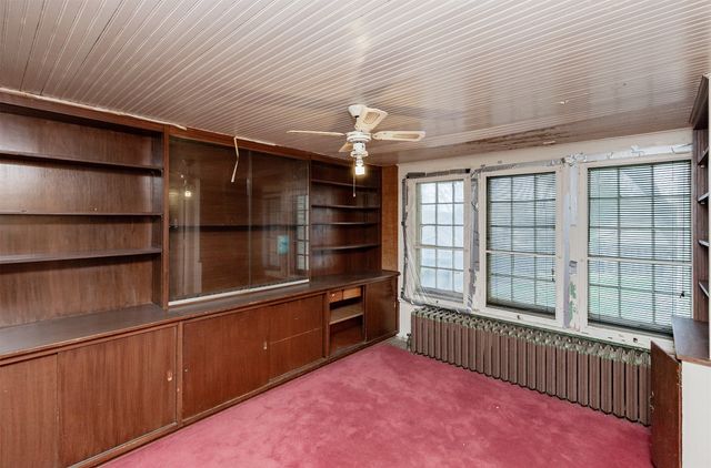 684 31 Street, Des Moines, IA 50312