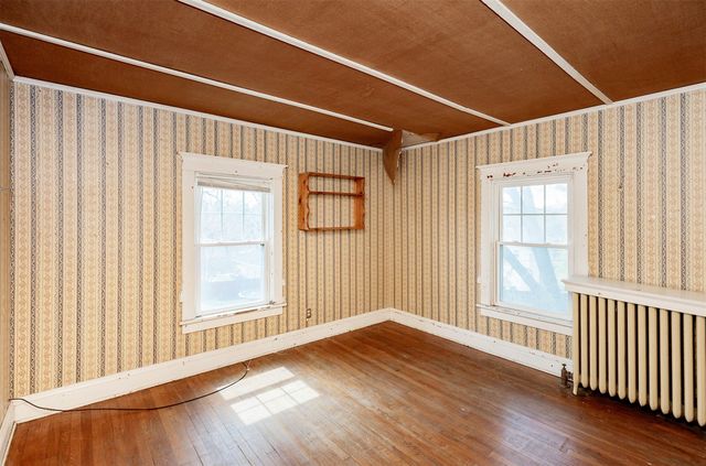 684 31 Street, Des Moines, IA 50312