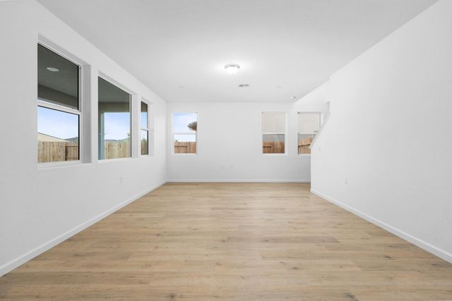 881 E Ahronian Avenue, Fowler, CA 93625